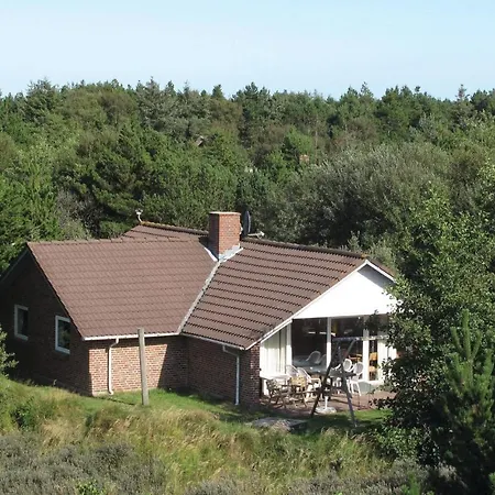 Julianehab Romo Vi Nyaraló *